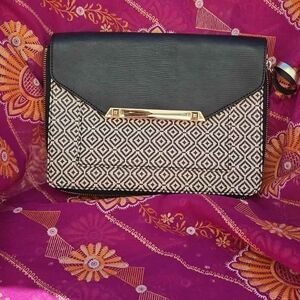Stella & Dot Black and White Geometric Crossbody Bag